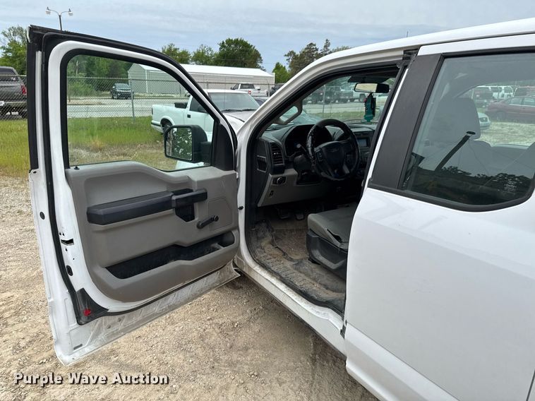 image for item DU9029 2017 Ford F150 XL SuperCab pickup truck