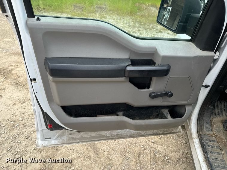 image for item DU9029 2017 Ford F150 XL SuperCab pickup truck