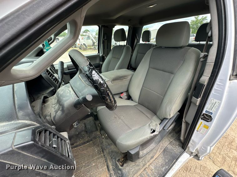 image for item DU9029 2017 Ford F150 XL SuperCab pickup truck