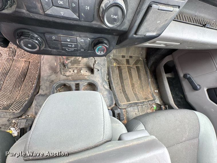 image for item DU9029 2017 Ford F150 XL SuperCab pickup truck