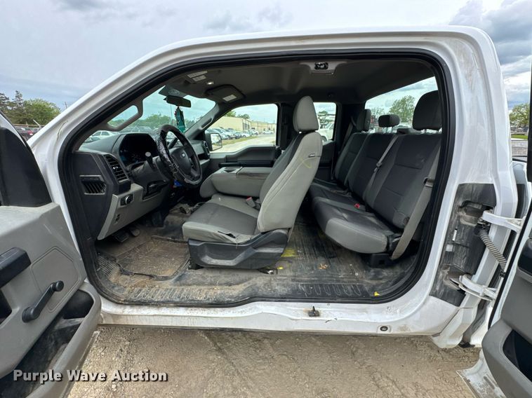 image for item DU9029 2017 Ford F150 XL SuperCab pickup truck