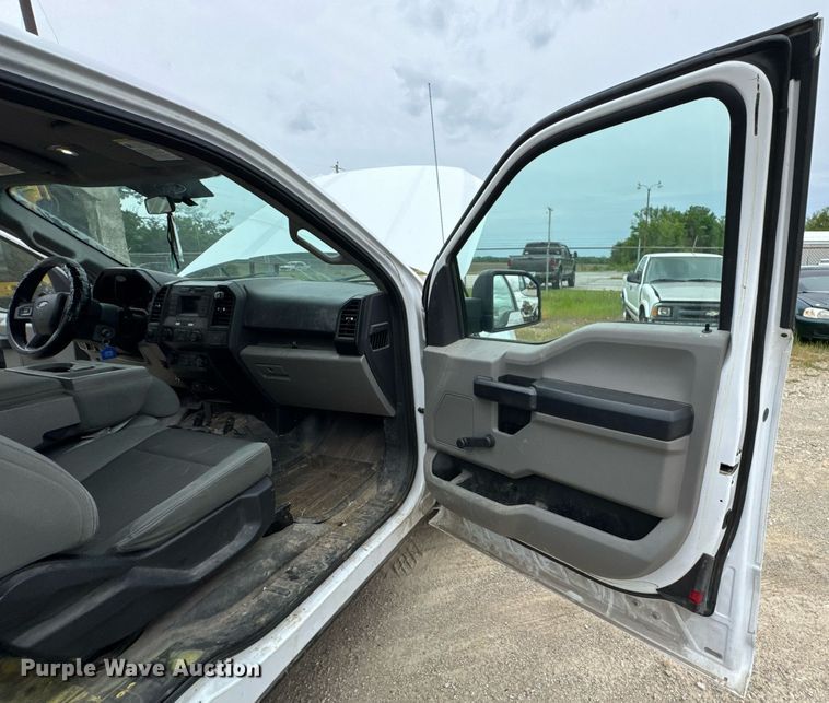 image for item DU9029 2017 Ford F150 XL SuperCab pickup truck