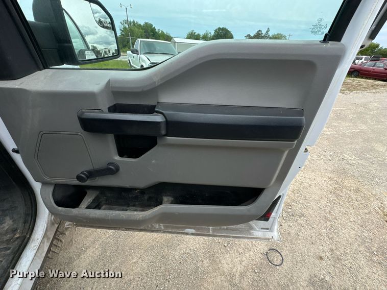 image for item DU9029 2017 Ford F150 XL SuperCab pickup truck