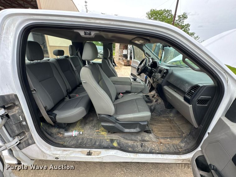 image for item DU9029 2017 Ford F150 XL SuperCab pickup truck