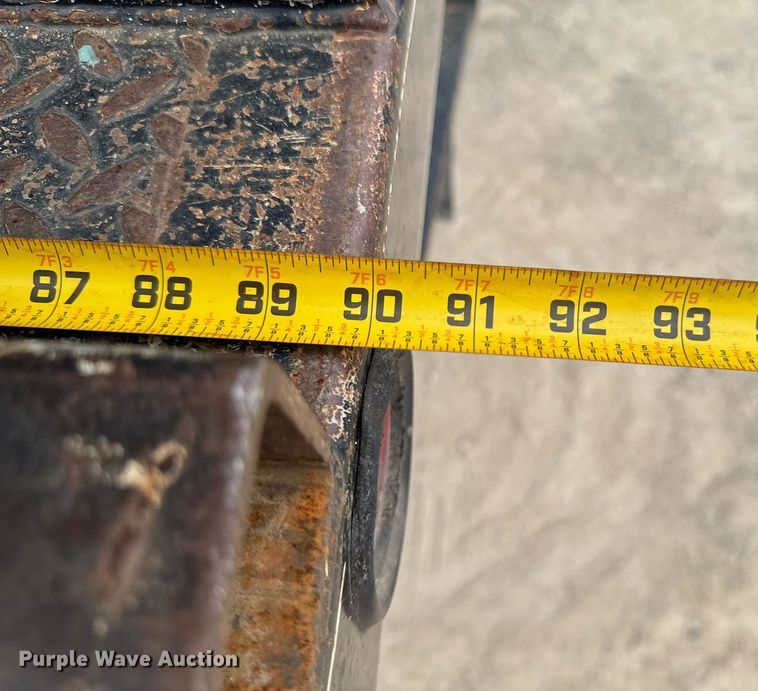 image for item DU9032 2006 Chevrolet Silverado 3500 utility bed pickup truck