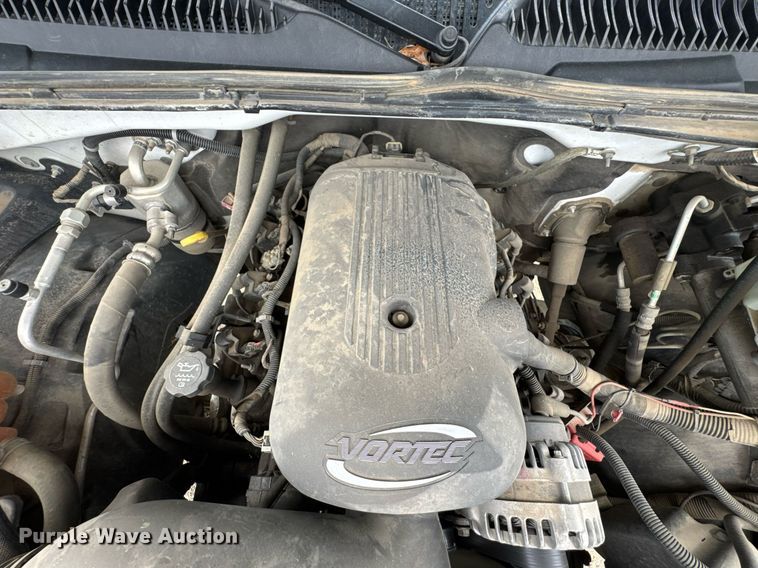 image for item DU9032 2006 Chevrolet Silverado 3500 utility bed pickup truck