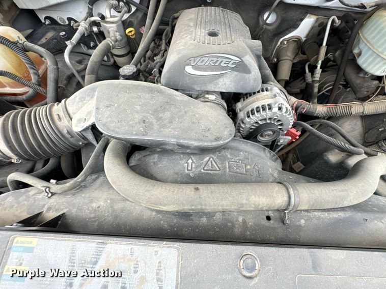 image for item DU9032 2006 Chevrolet Silverado 3500 utility bed pickup truck