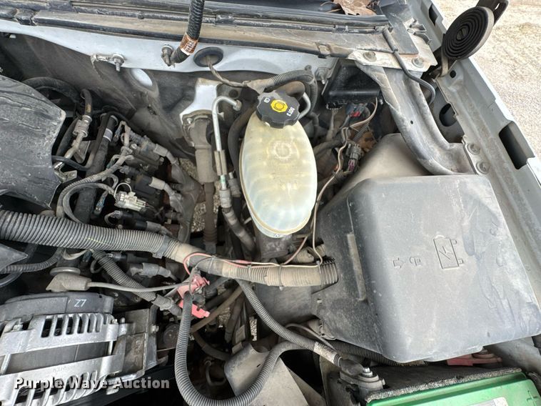 image for item DU9032 2006 Chevrolet Silverado 3500 utility bed pickup truck