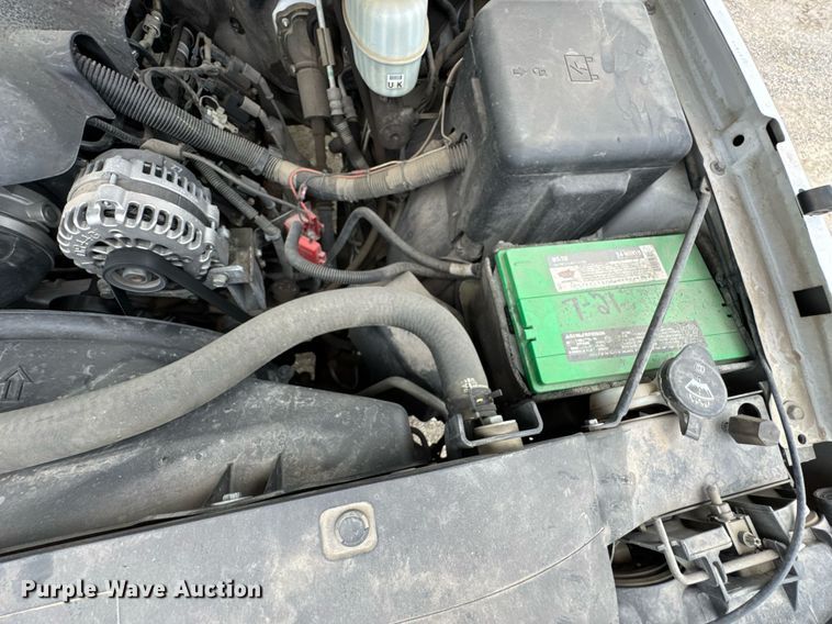 image for item DU9032 2006 Chevrolet Silverado 3500 utility bed pickup truck