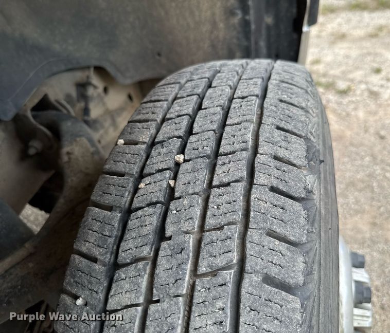 image for item DU9032 2006 Chevrolet Silverado 3500 utility bed pickup truck