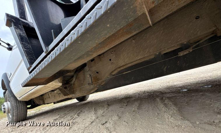 image for item DU9032 2006 Chevrolet Silverado 3500 utility bed pickup truck