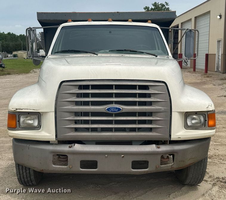 image for item DU9033 1995 Ford F700 dump truck