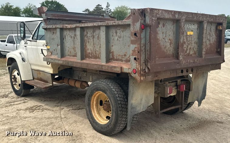 image for item DU9033 1995 Ford F700 dump truck