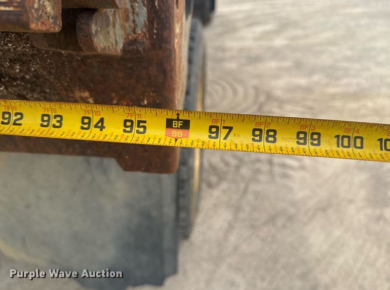 image for item DU9033 1995 Ford F700 dump truck