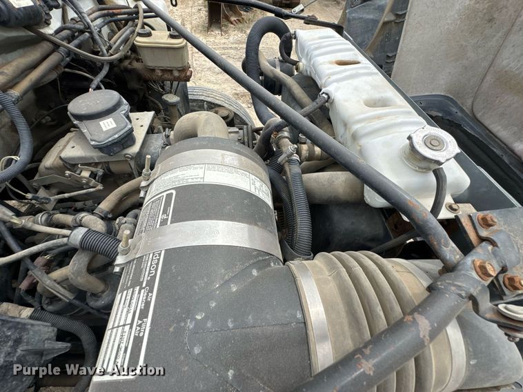 image for item DU9033 1995 Ford F700 dump truck