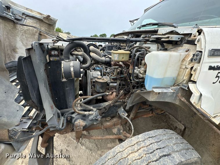 image for item DU9033 1995 Ford F700 dump truck