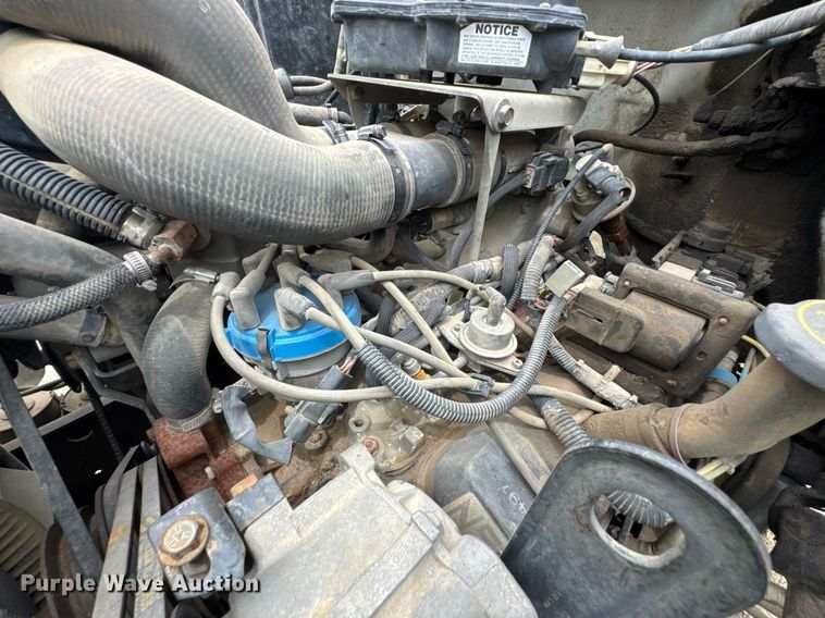 image for item DU9033 1995 Ford F700 dump truck