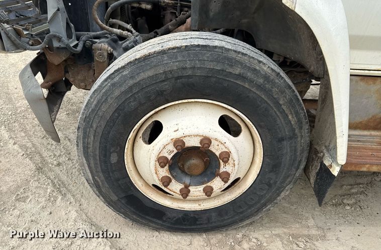 image for item DU9033 1995 Ford F700 dump truck