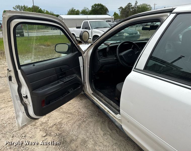 image for item DU9036 2006 Ford Crown Victoria Police Interceptor 