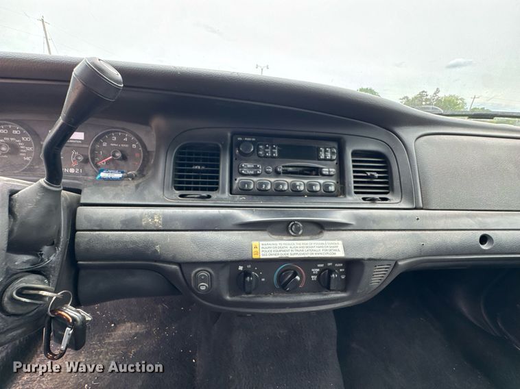 image for item DU9036 2006 Ford Crown Victoria Police Interceptor 