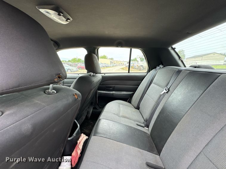 image for item DU9036 2006 Ford Crown Victoria Police Interceptor 