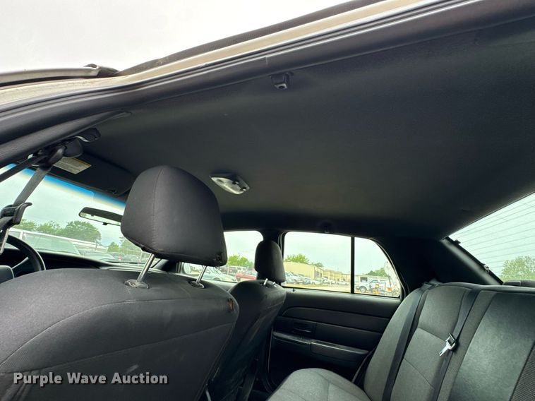 image for item DU9036 2006 Ford Crown Victoria Police Interceptor 