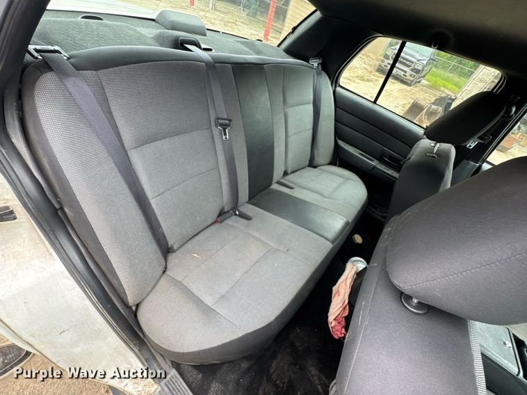 image for item DU9036 2006 Ford Crown Victoria Police Interceptor 