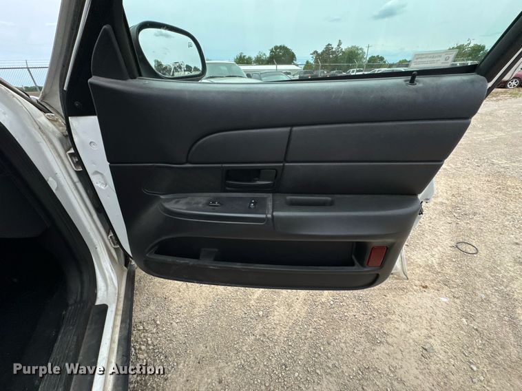 image for item DU9036 2006 Ford Crown Victoria Police Interceptor 