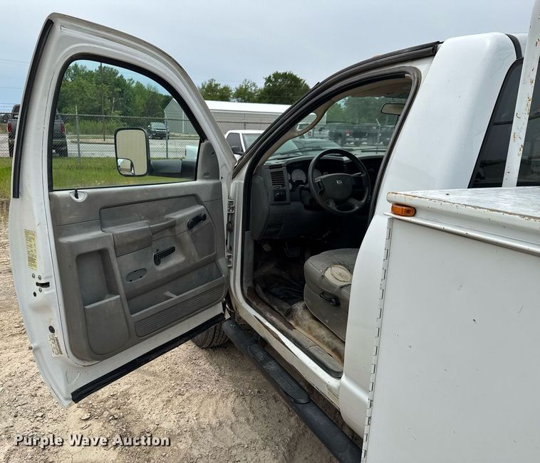 image for item DU9037 2008 Dodge Ram 3500 utility bed pickup truck