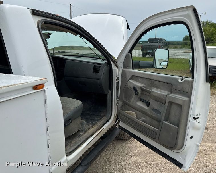 image for item DU9037 2008 Dodge Ram 3500 utility bed pickup truck