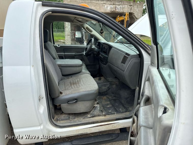 image for item DU9037 2008 Dodge Ram 3500 utility bed pickup truck