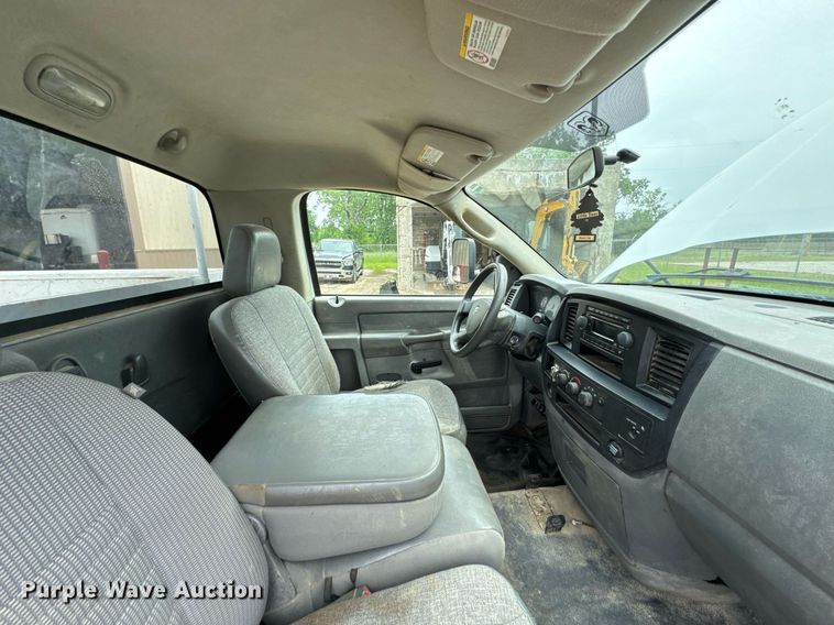 image for item DU9037 2008 Dodge Ram 3500 utility bed pickup truck