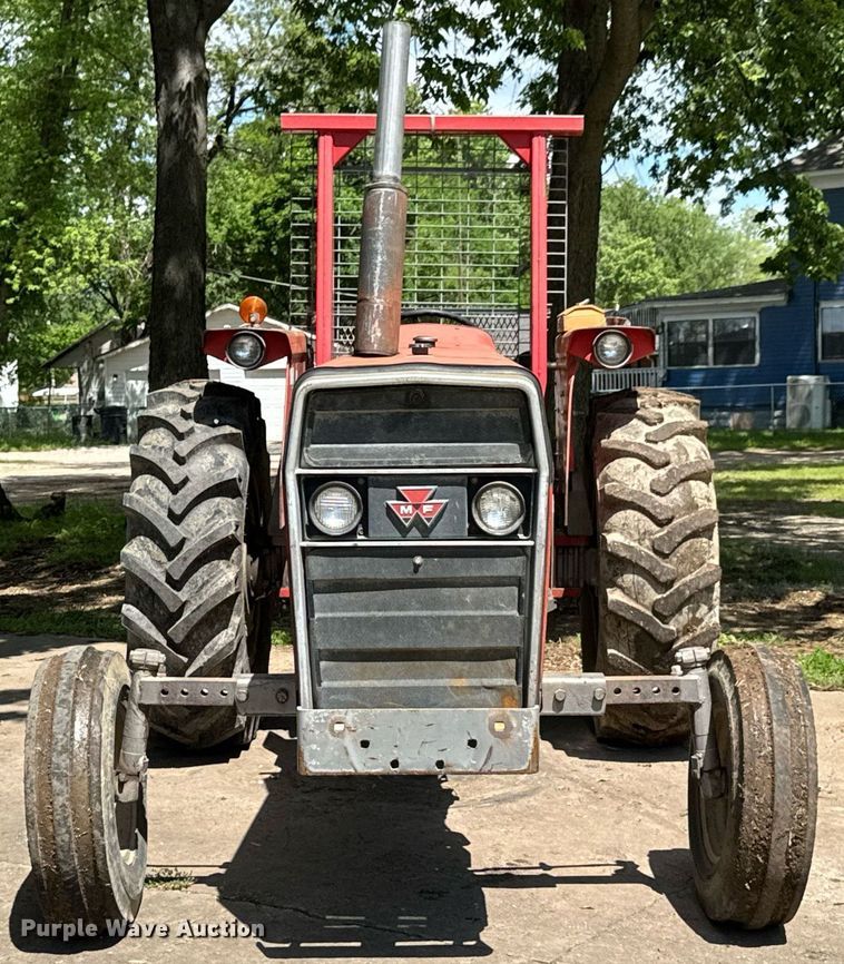 image for item DU9059 1975 Massey Ferguson 265 tractor