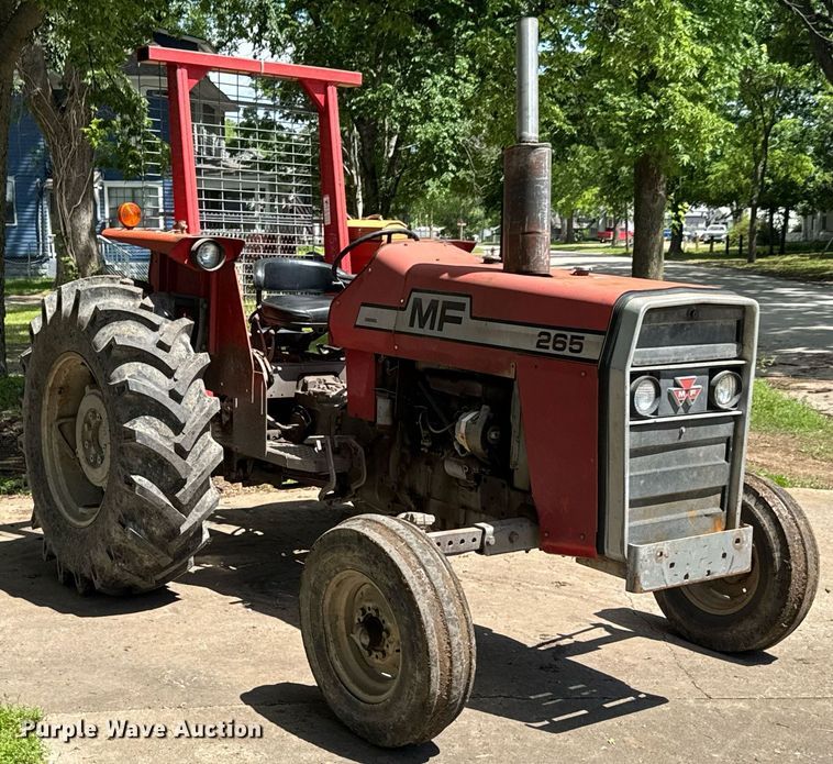 image for item DU9059 1975 Massey Ferguson 265 tractor
