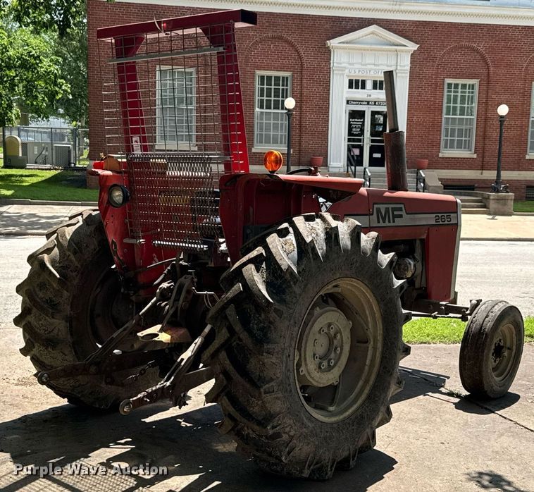 image for item DU9059 1975 Massey Ferguson 265 tractor
