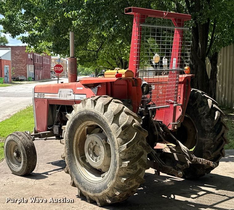 image for item DU9059 1975 Massey Ferguson 265 tractor