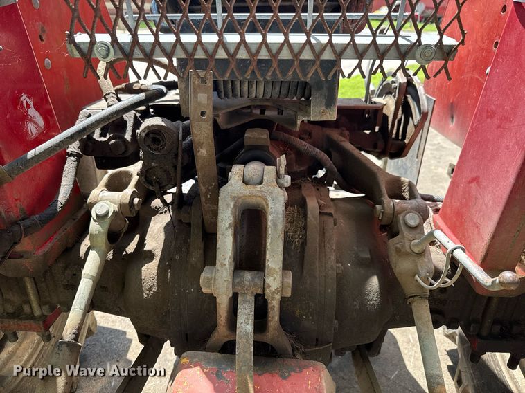 image for item DU9059 1975 Massey Ferguson 265 tractor