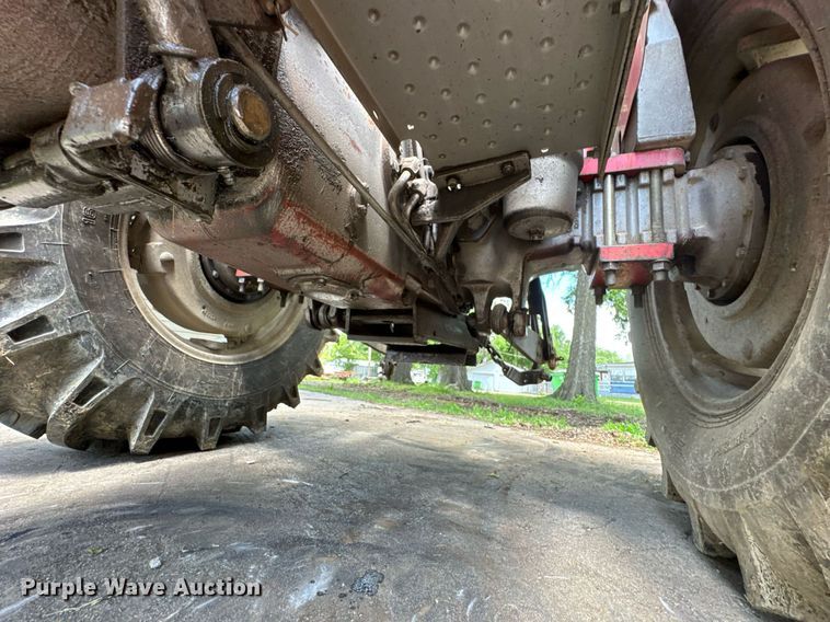 image for item DU9059 1975 Massey Ferguson 265 tractor