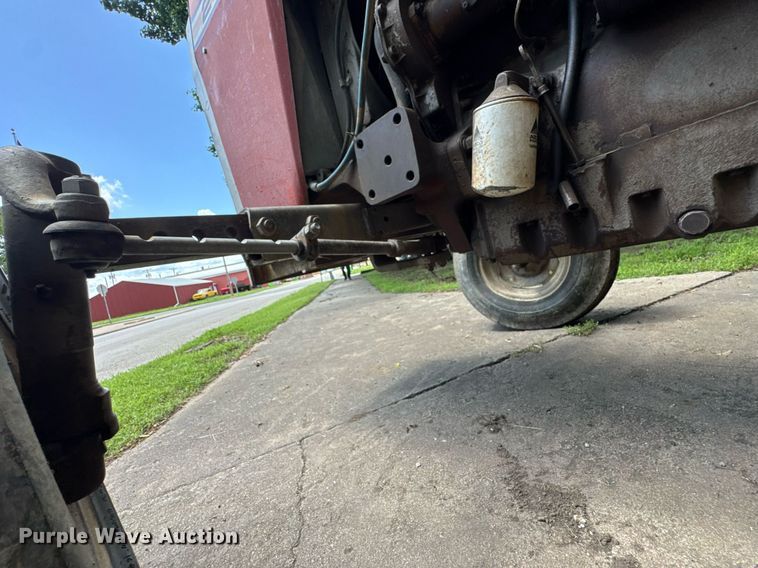 image for item DU9059 1975 Massey Ferguson 265 tractor