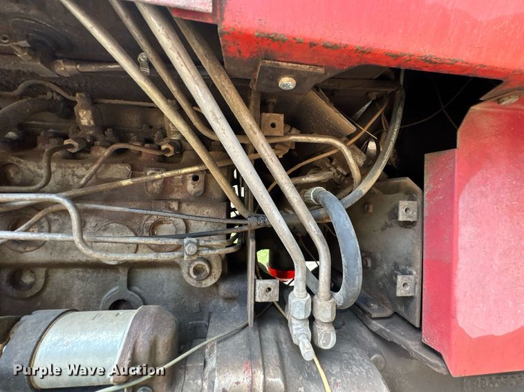 image for item DU9059 1975 Massey Ferguson 265 tractor