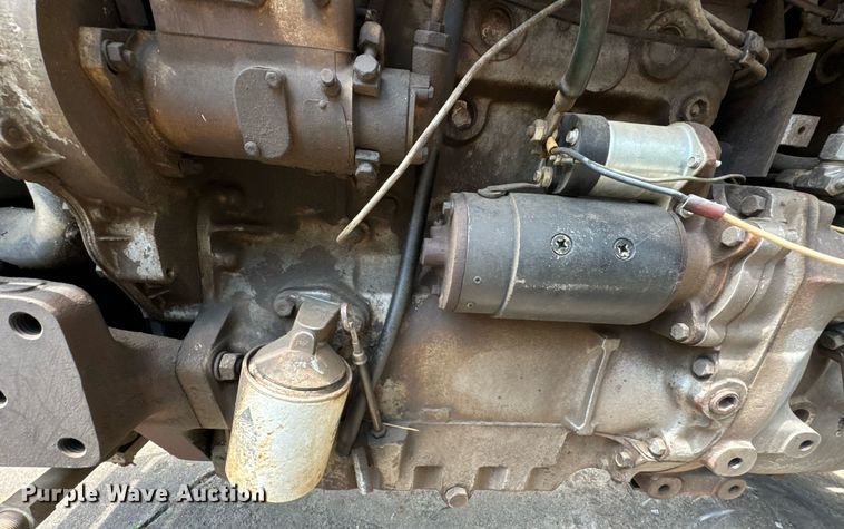 image for item DU9059 1975 Massey Ferguson 265 tractor