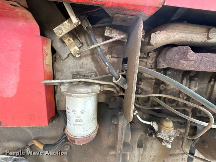 image for item DU9059 1975 Massey Ferguson 265 tractor