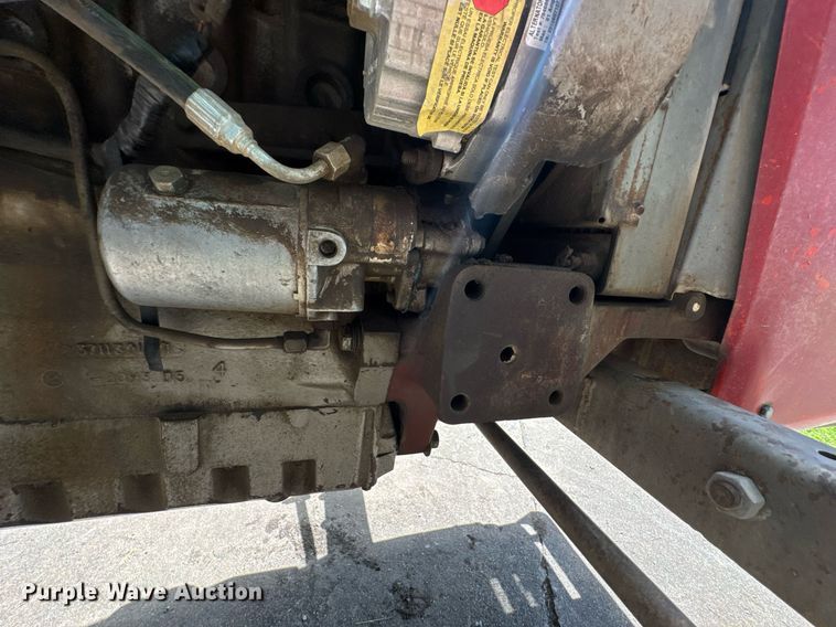 image for item DU9059 1975 Massey Ferguson 265 tractor