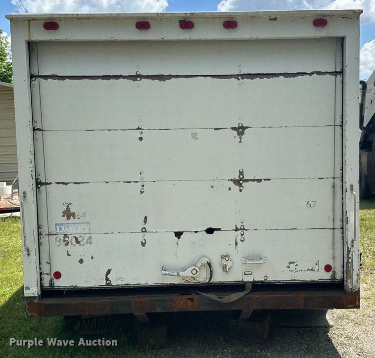 image for item DU9063 1997 Dailey Body box bed