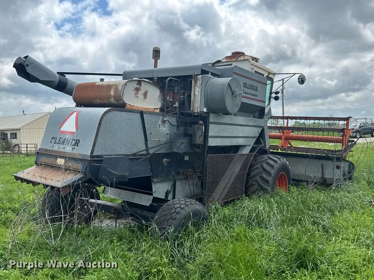 image for item DU9515 Allis-Chalmers Gleaner combine