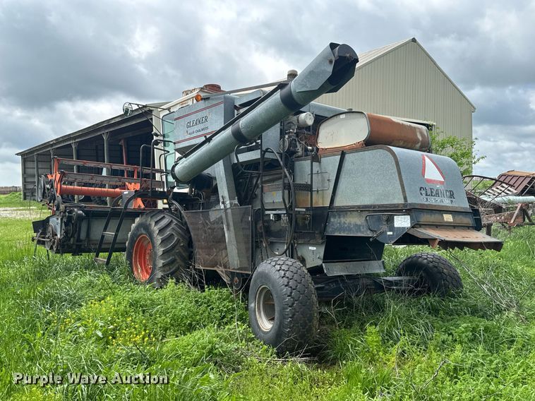 image for item DU9515 Allis-Chalmers Gleaner combine
