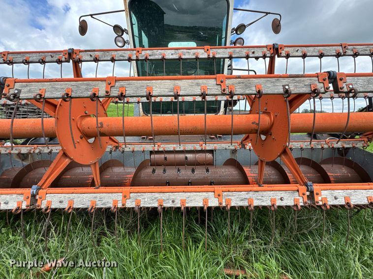 image for item DU9515 Allis-Chalmers Gleaner combine