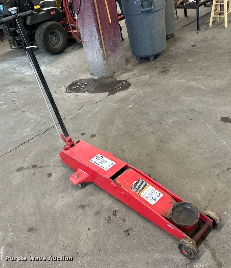 image for item DV0527 Atd floor jack