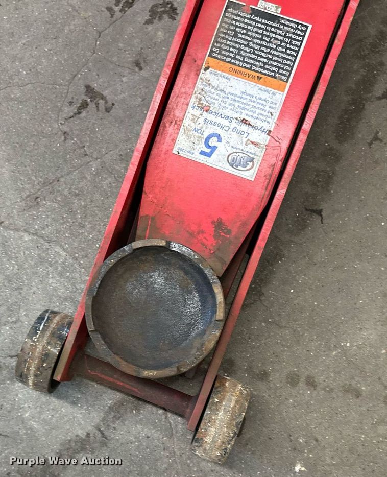 image for item DV0527 Atd floor jack