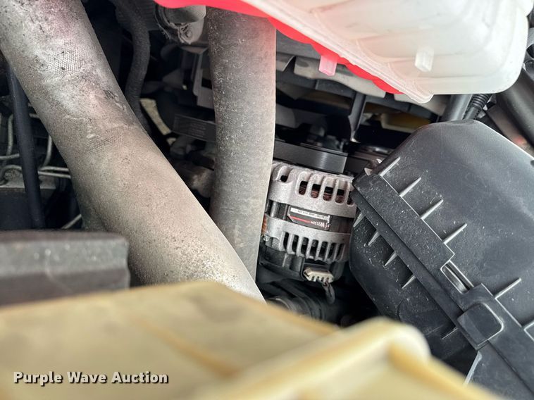 image for item DV2583 2009 Chevrolet C5500 Supreme shuttle bus